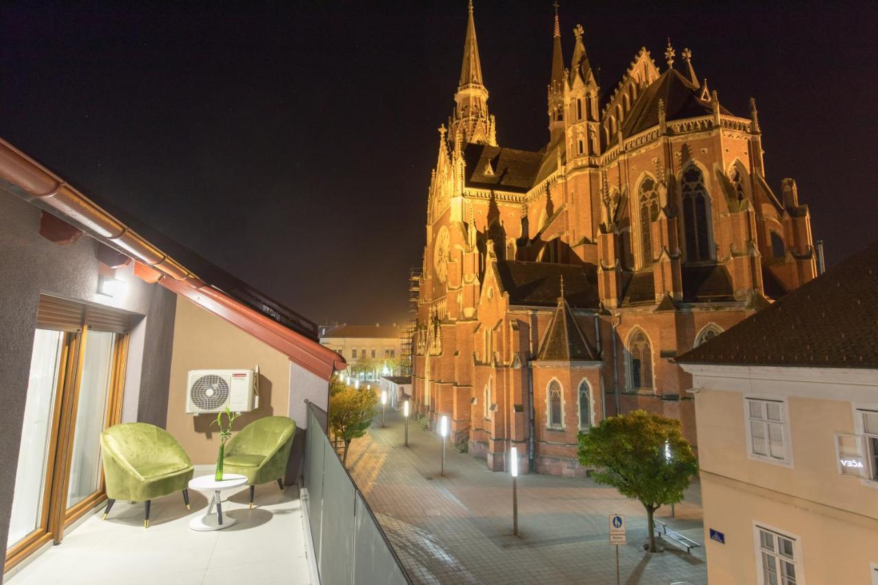 Apartmani I Sobe Pejacevic Osijek Ngoại thất bức ảnh