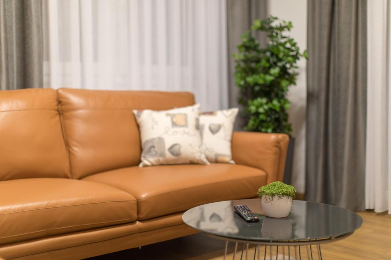 Apartmani I Sobe Pejacevic Osijek Ngoại thất bức ảnh