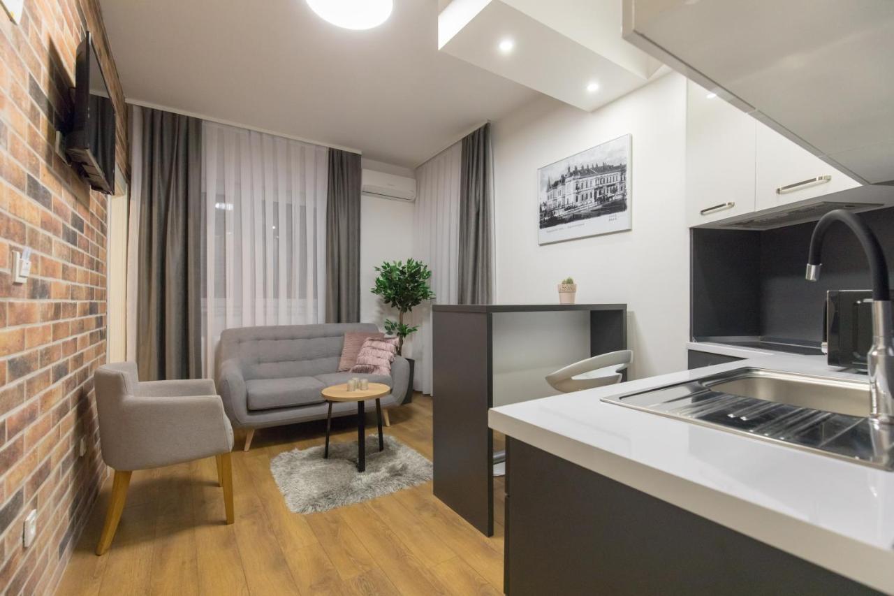 Apartmani I Sobe Pejacevic Osijek Ngoại thất bức ảnh