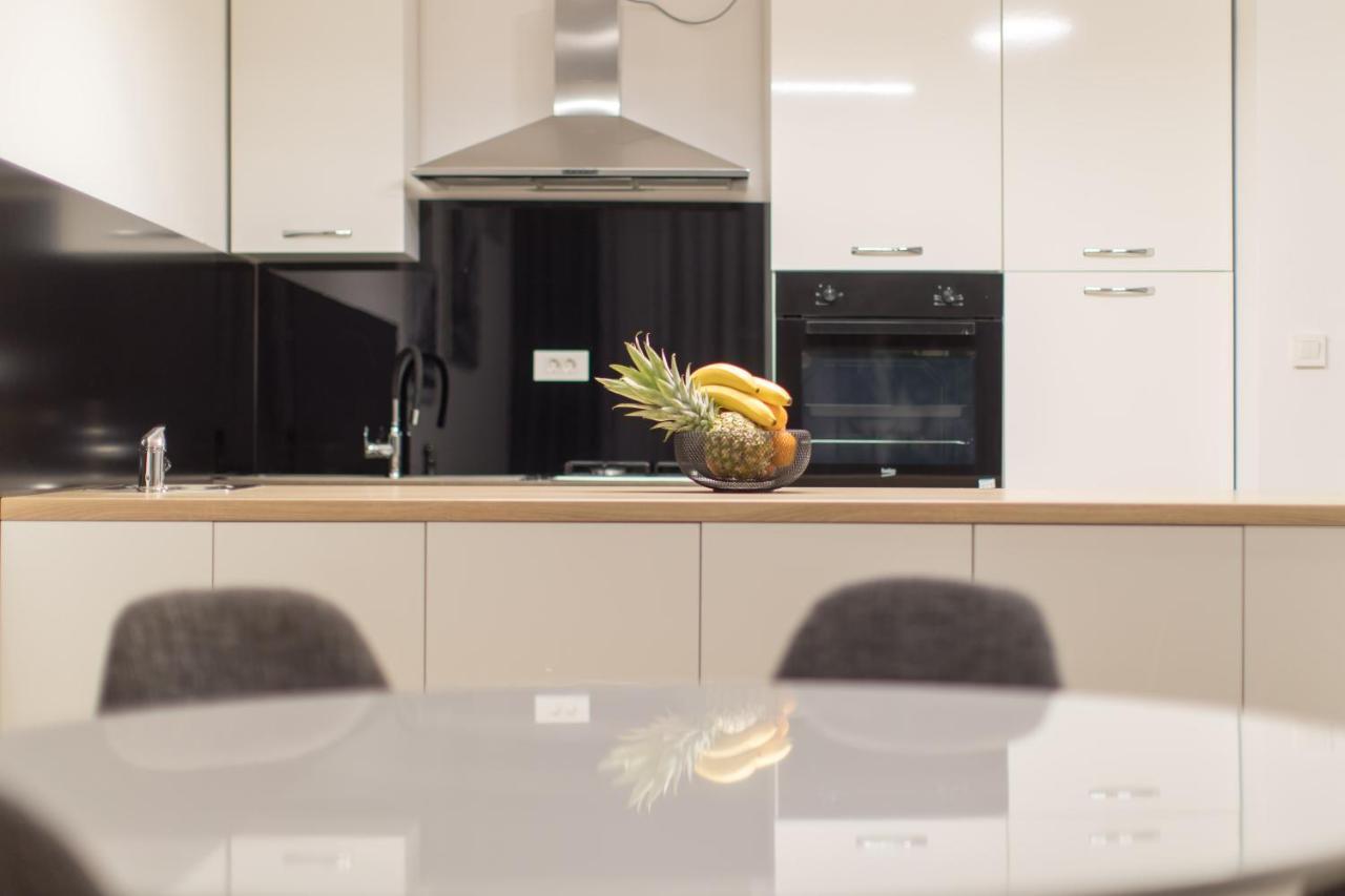 Apartmani I Sobe Pejacevic Osijek Ngoại thất bức ảnh