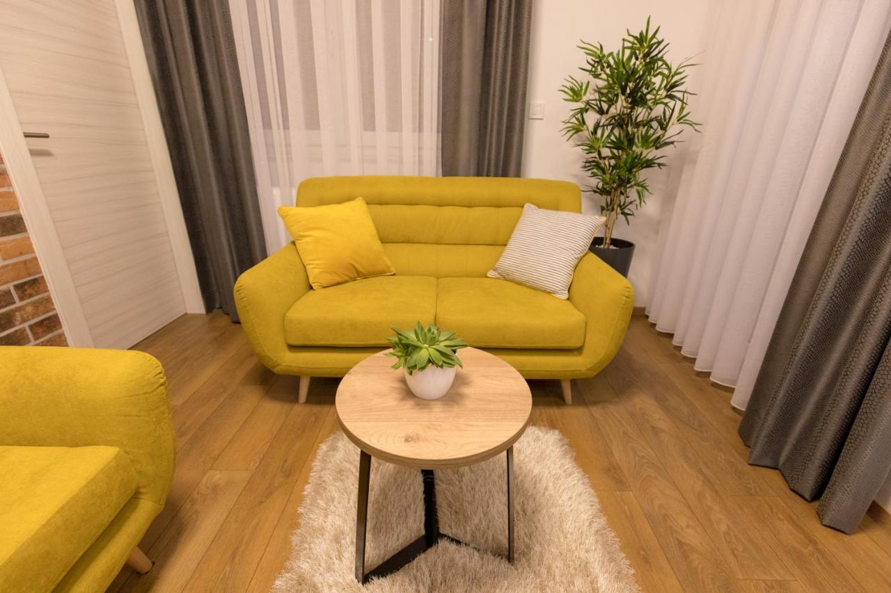 Apartmani I Sobe Pejacevic Osijek Ngoại thất bức ảnh