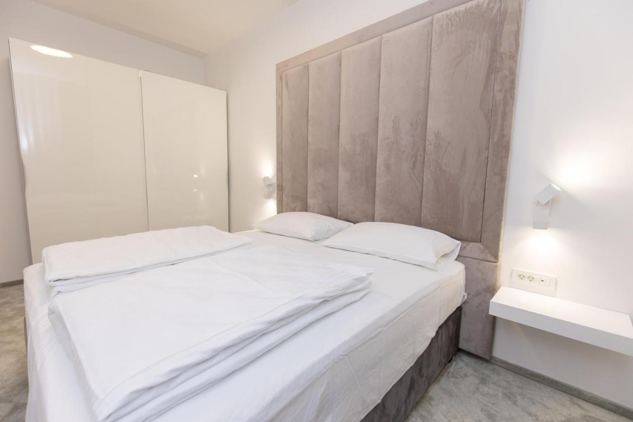 Apartmani I Sobe Pejacevic Osijek Ngoại thất bức ảnh